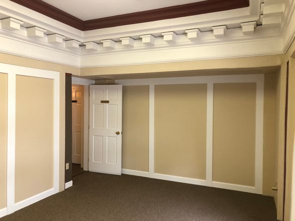 Amesbury Building : 100 Main St, Amesbury, MA 01913
